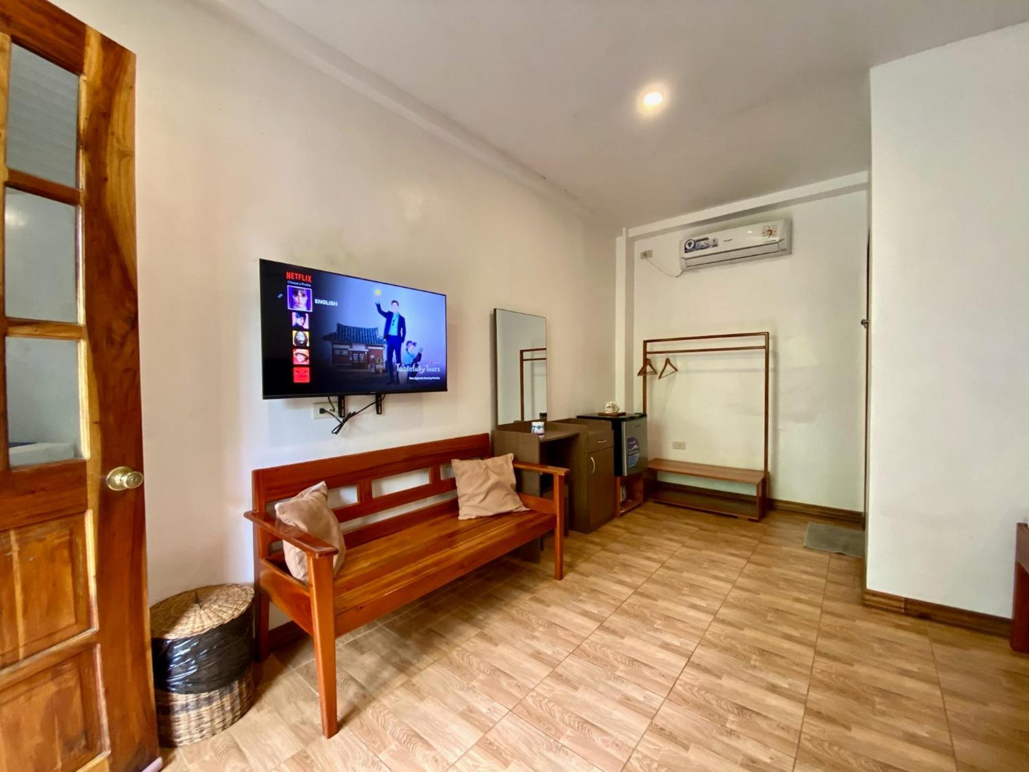 White Bada Guesthouse Сікіхор Екстер'єр фото