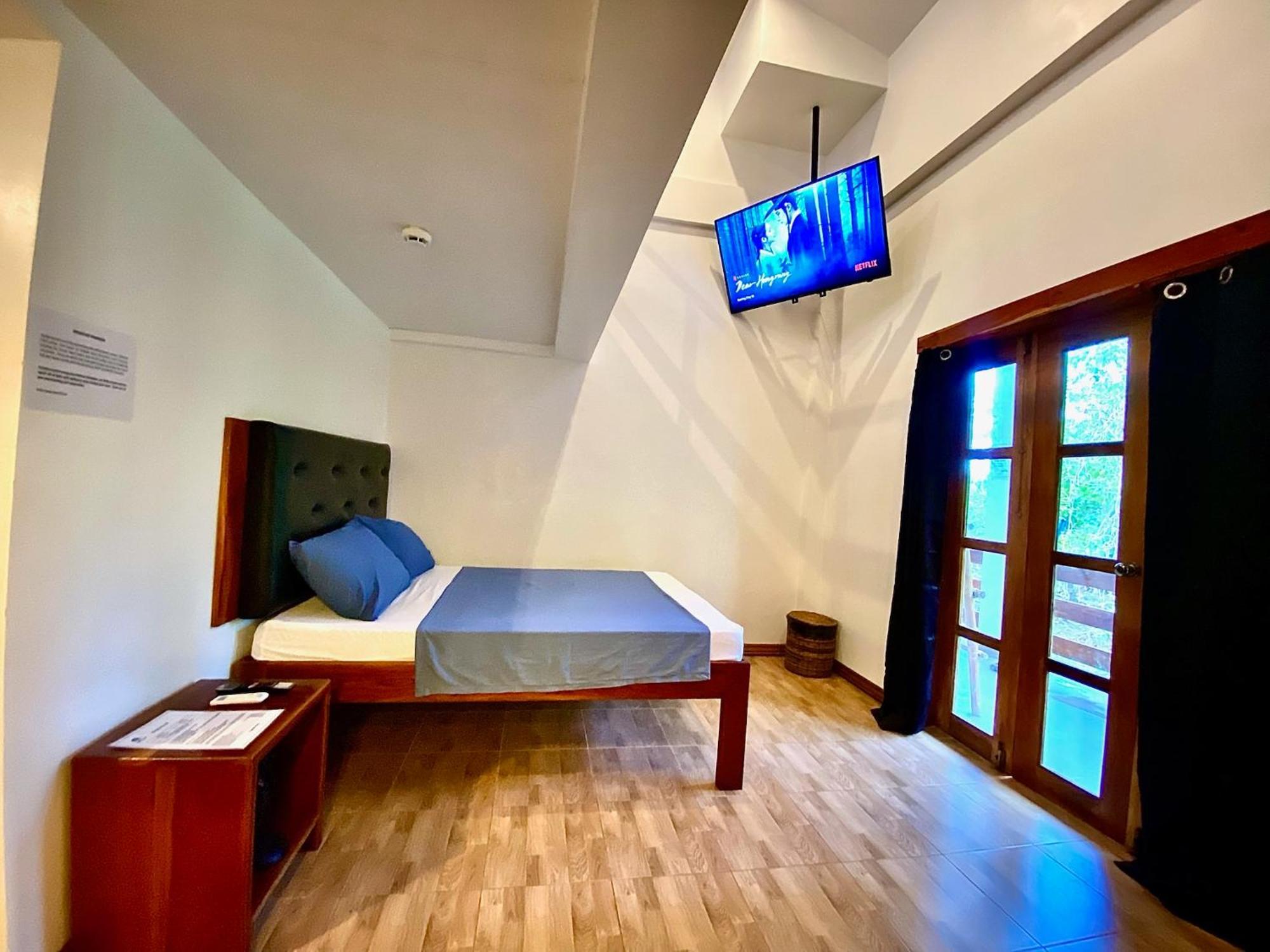 White Bada Guesthouse Сікіхор Екстер'єр фото